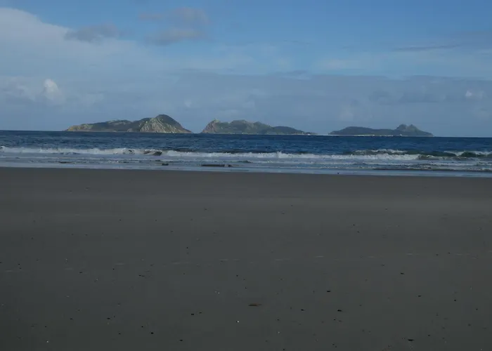Casa Rustica Con Finca Y Regato Dentro Recien Rehabilitada Situada En El Entorno Del Parque Natural Monte Aloia Y Monte De San Antonino Proxima A Gondomar Y Playas De Nigran