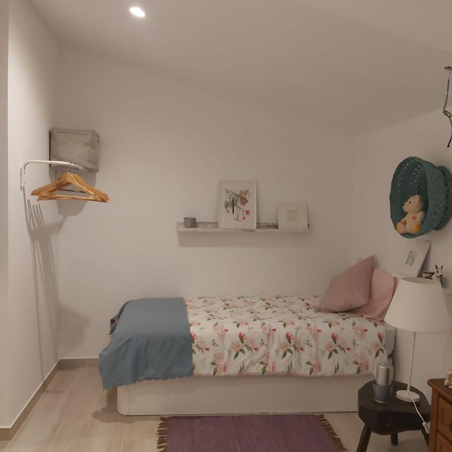 Casa Rustica Con Y Regato Dentro Recien Rehabilitada Situada En El Entorno Del Parque Natural Monte Aloia Y Monte De San Antonino Proxima A Gondomar Y Playas De Nigran Appartamento
