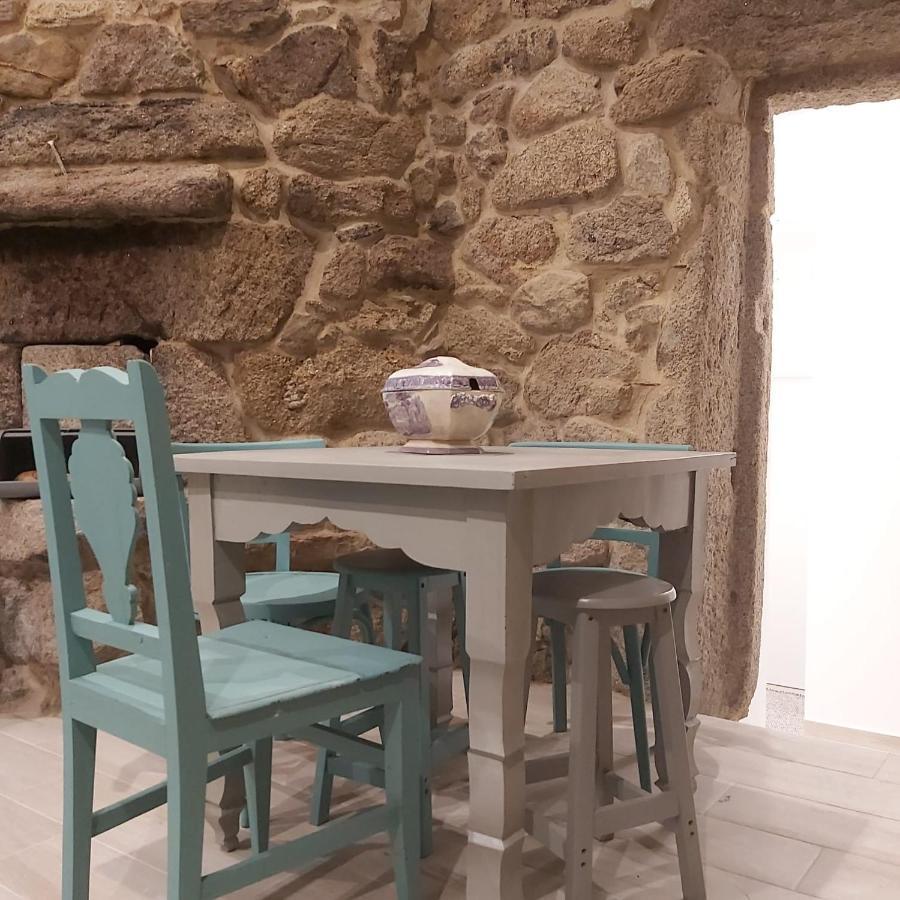 Casa Rústica Monte Aloia: Rehabilitated Rural Retreat With Natural Stream * Tui