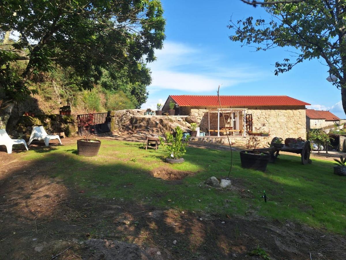 Casa Rustica Con Y Regato Dentro Recien Rehabilitada Situada En El Entorno Del Parque Natural Monte Aloia Y Monte De San Antonino Proxima A Gondomar Y Playas De Nigran Appartamento