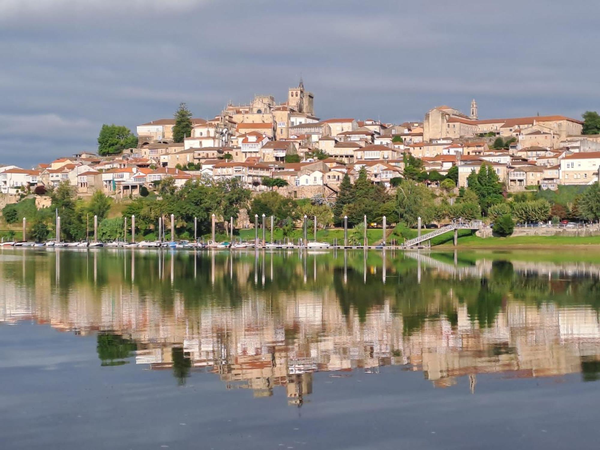 Appartamento Casa Rustica Con Y Regato Dentro Recien Rehabilitada Situada En El Entorno Del Parque Natural Monte Aloia Y Monte De San Antonino Proxima A Gondomar Y Playas De Nigran Tui